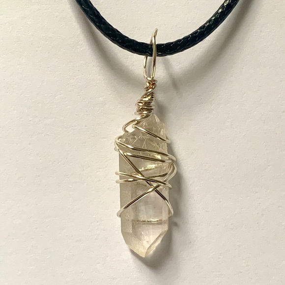 Raw Quartz Point Necklace/Handcrafted/NWT - Picture 1 of 6